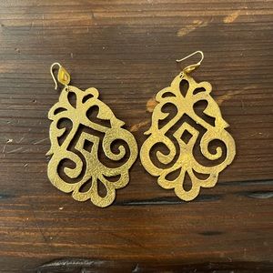 Gold dangly earrings